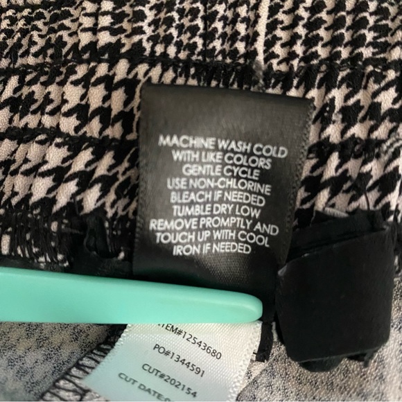 Plus Sz 3X Torrid Plaid Houndstooth SelfTie Tapered cuffed Pant - Picture 6 of 8